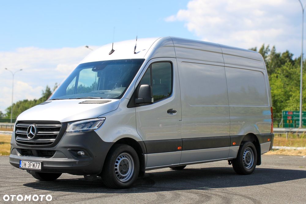 Mercedes-Benz Sprinter - 1