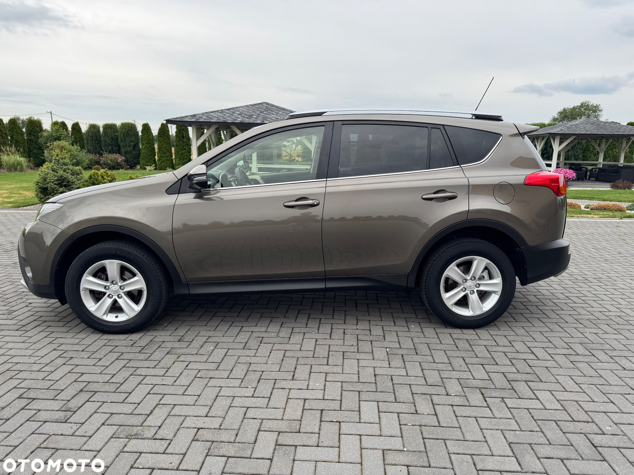 Toyota RAV4 2.0 D-4D 4x2 Start-Stop Executive - 2
