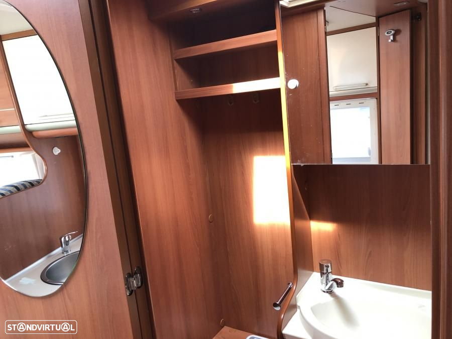 Laika Serie X X713r cama central - 36