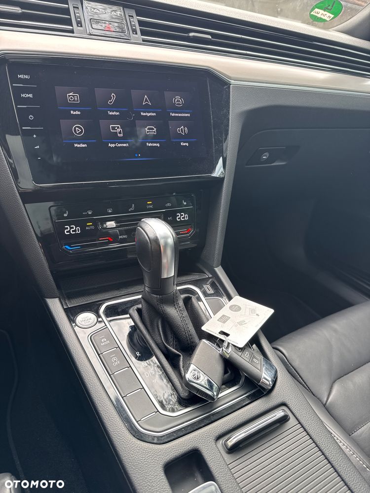 Volkswagen Passat - 26