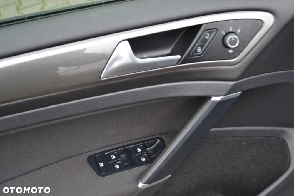 Volkswagen Golf Variant - 18