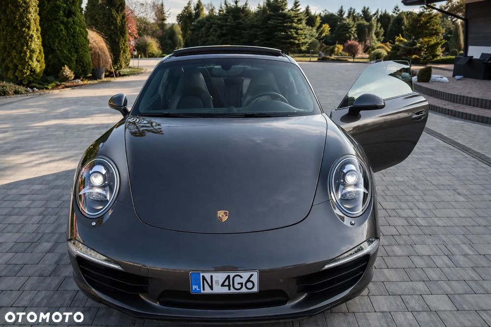 Porsche 911 Carrera PDK - 23