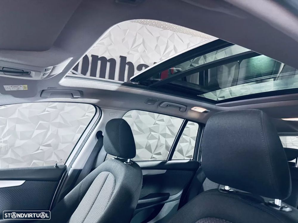 BMW 218 Gran Tourer d Aut. Luxury Line - 37