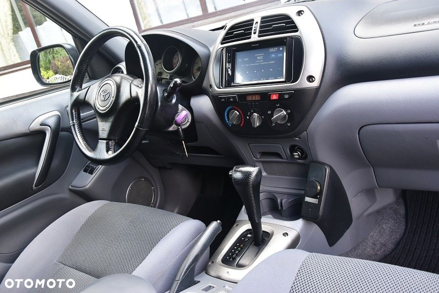 Toyota RAV4 2.0 VVT-i Sol - 18