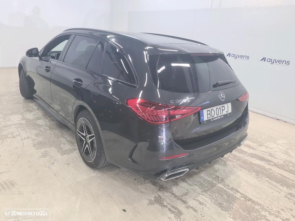 Mercedes-Benz C 300 de AMG Line - 3