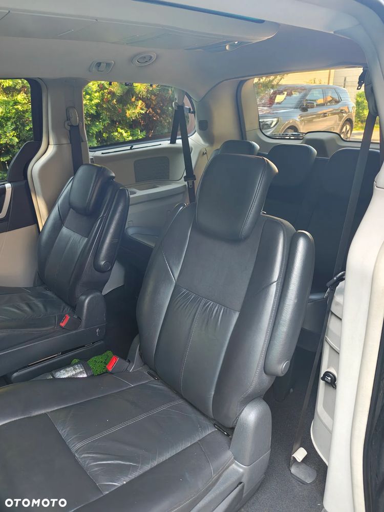 Chrysler Grand Voyager 2.8 CRD Limited - 9