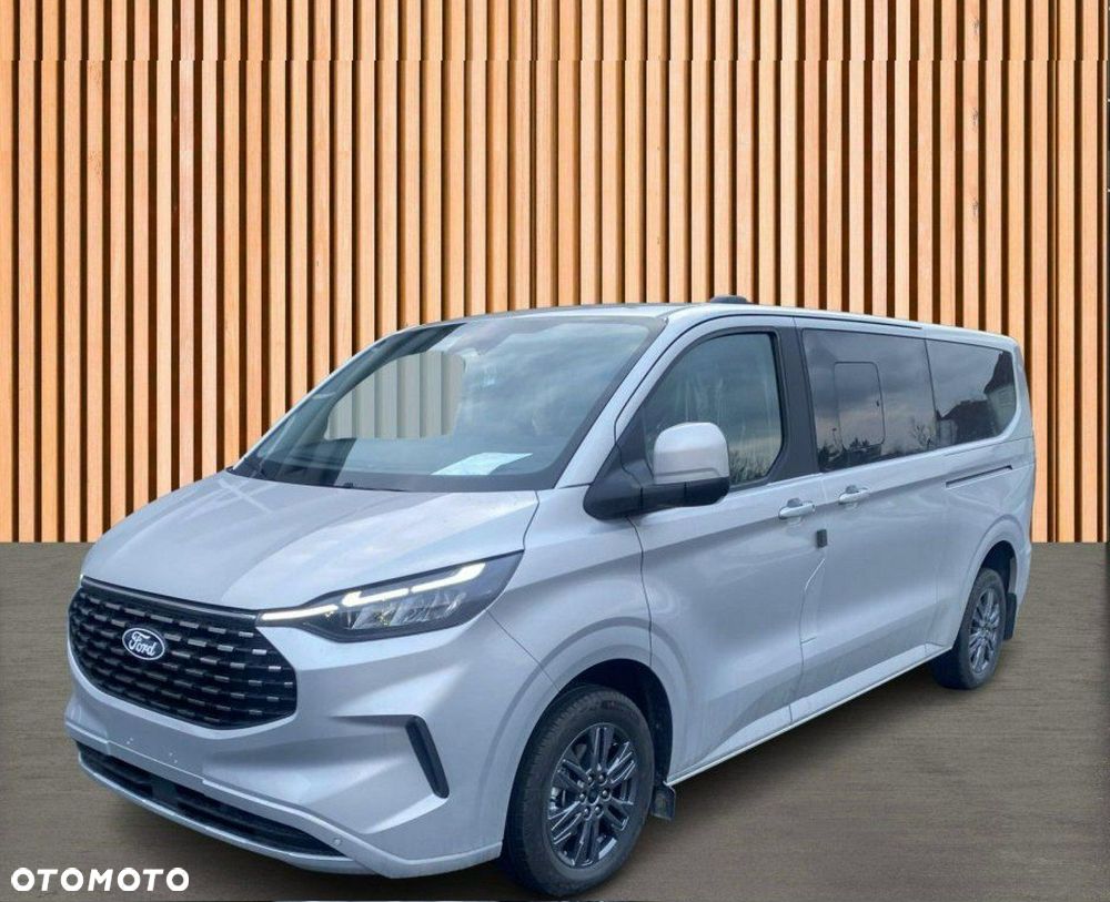 Ford Tourneo Custom - 2