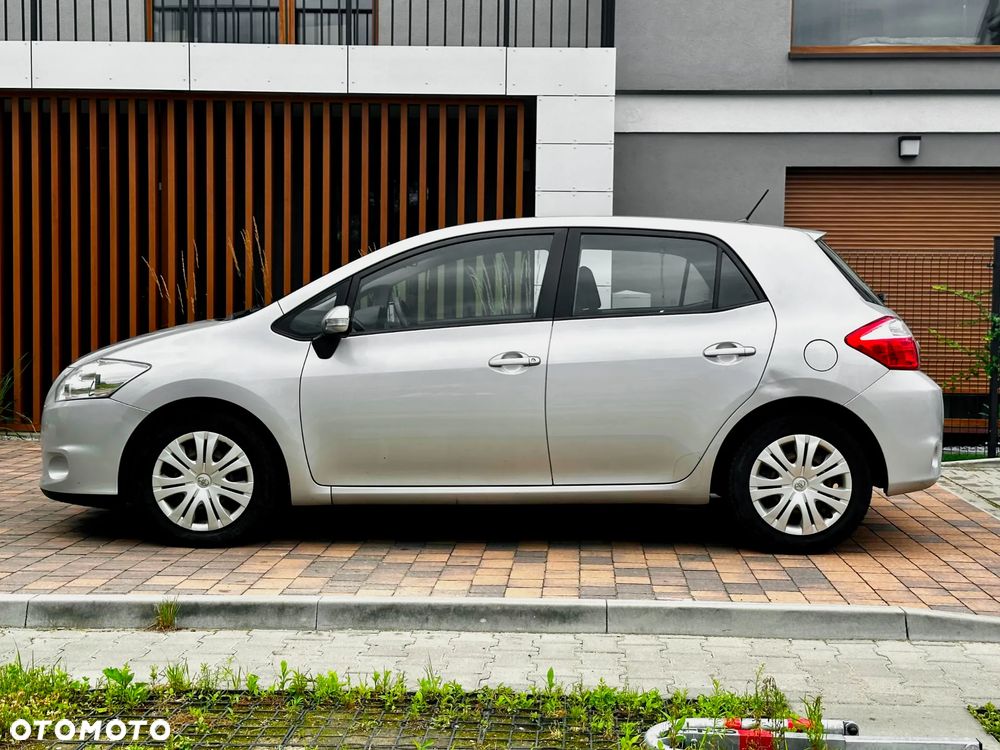 Toyota Auris 2.0 D-4D Luna - 8
