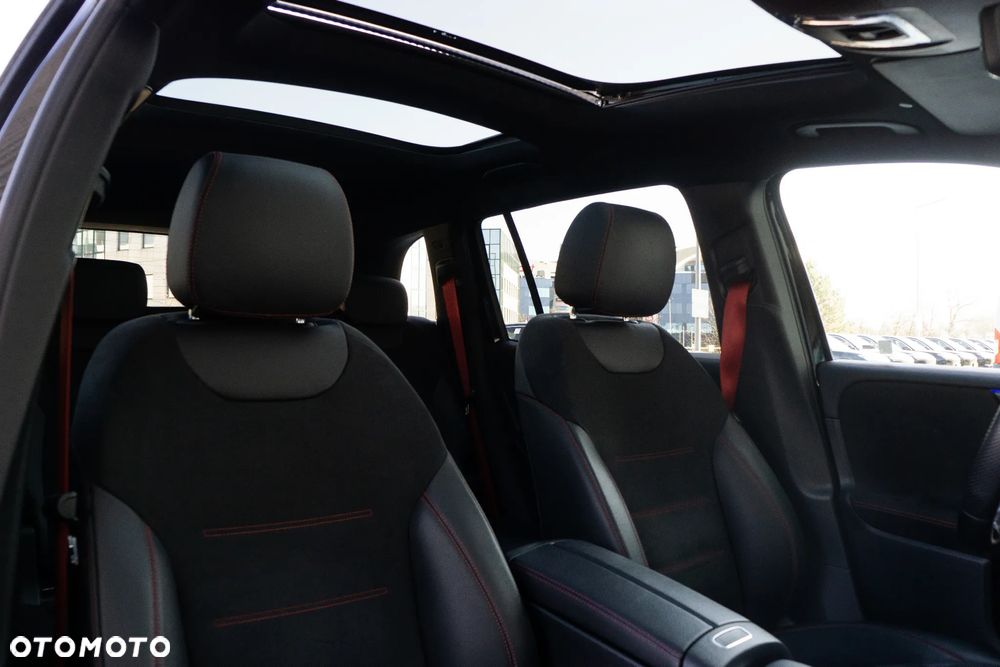 Mercedes-Benz GLB - 19