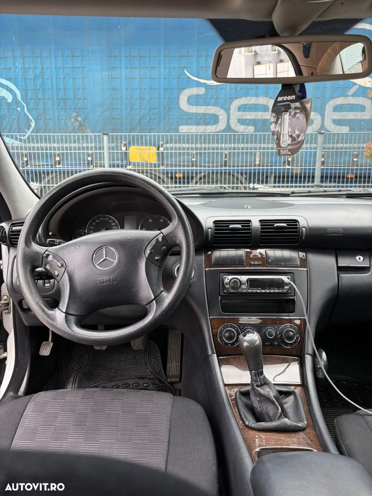 Mercedes-Benz C 200 CDI - 13