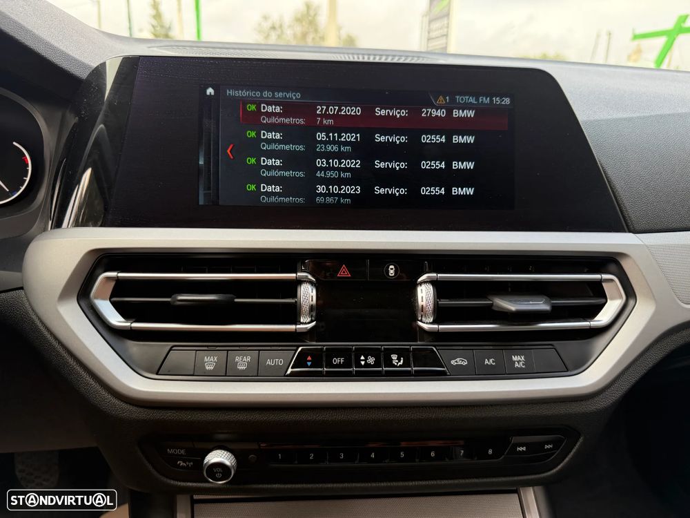 BMW 318 d Touring Advantage - 35