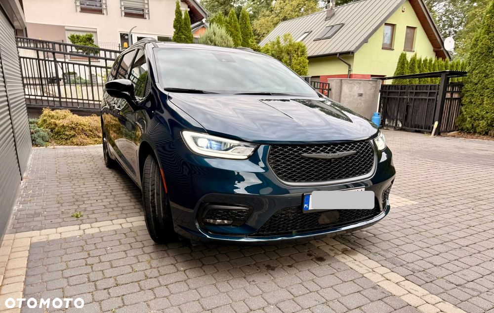 Chrysler Pacifica - 4