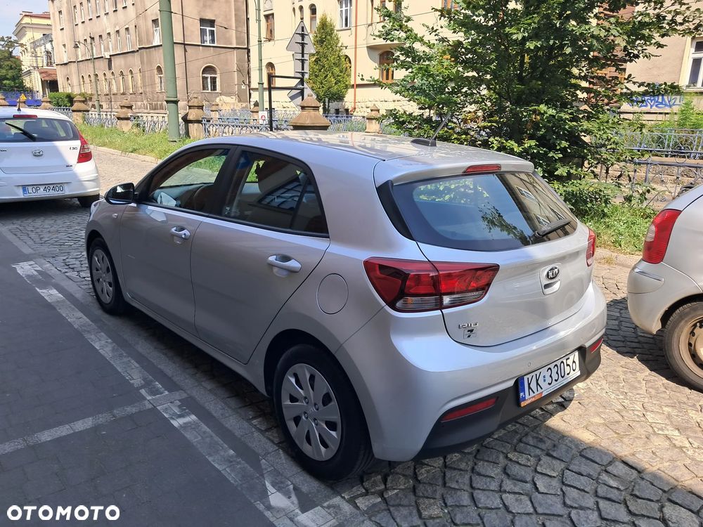 Kia Rio 1.2 M - 7