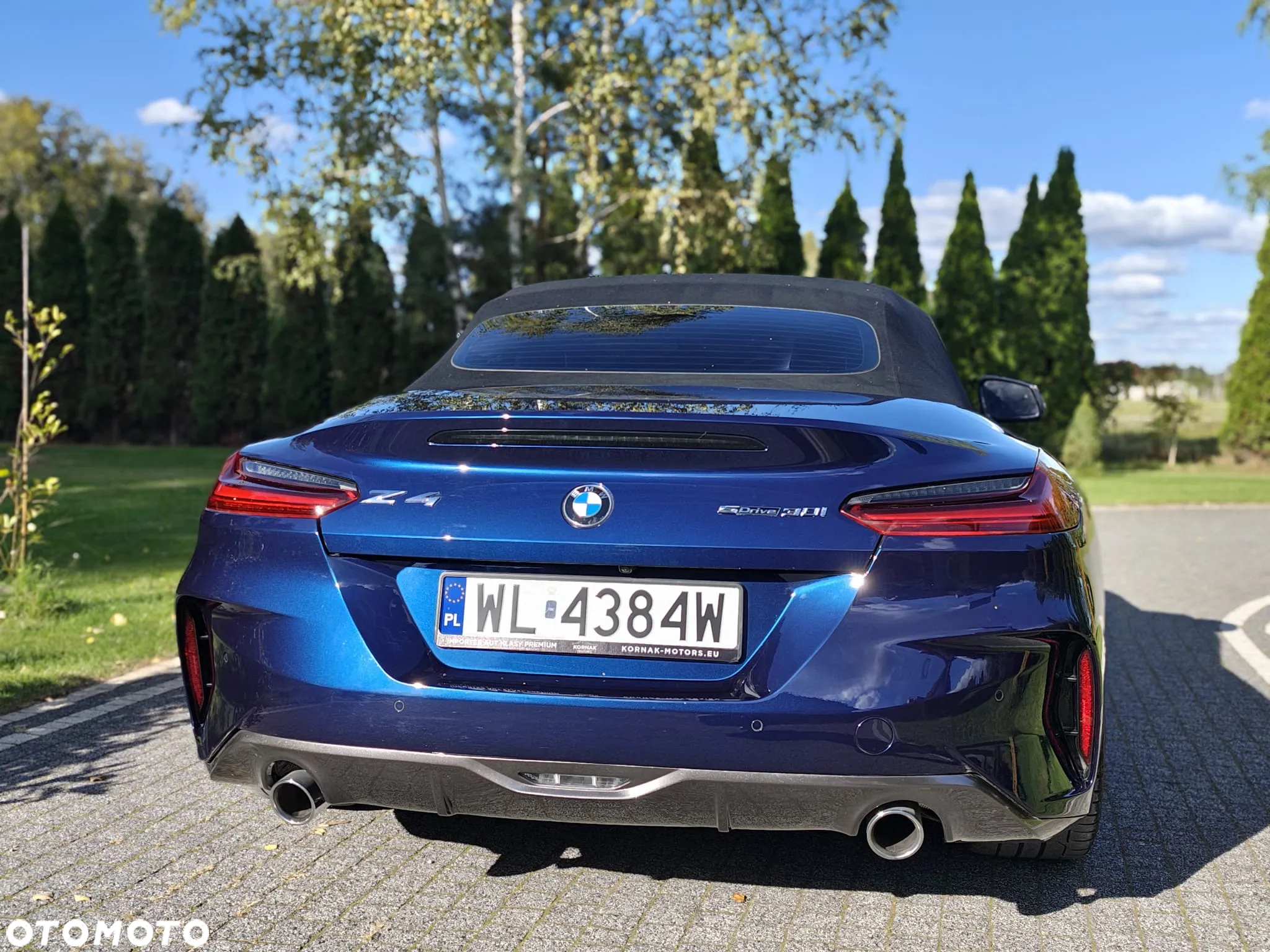 BMW Z4 sDrive30i - 11