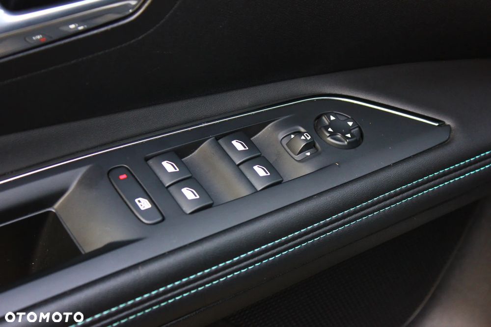 Peugeot 3008 BlueHDi 130 Stop & Start EAT8 Allure - 33