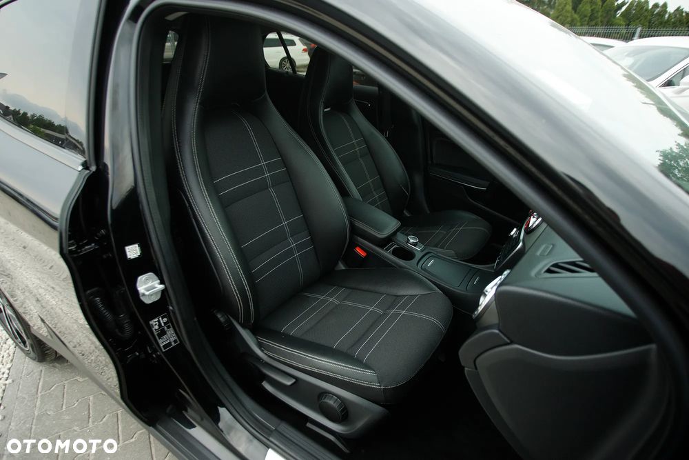 Mercedes-Benz GLA 220 CDI 4Matic 7G-DCT - 19