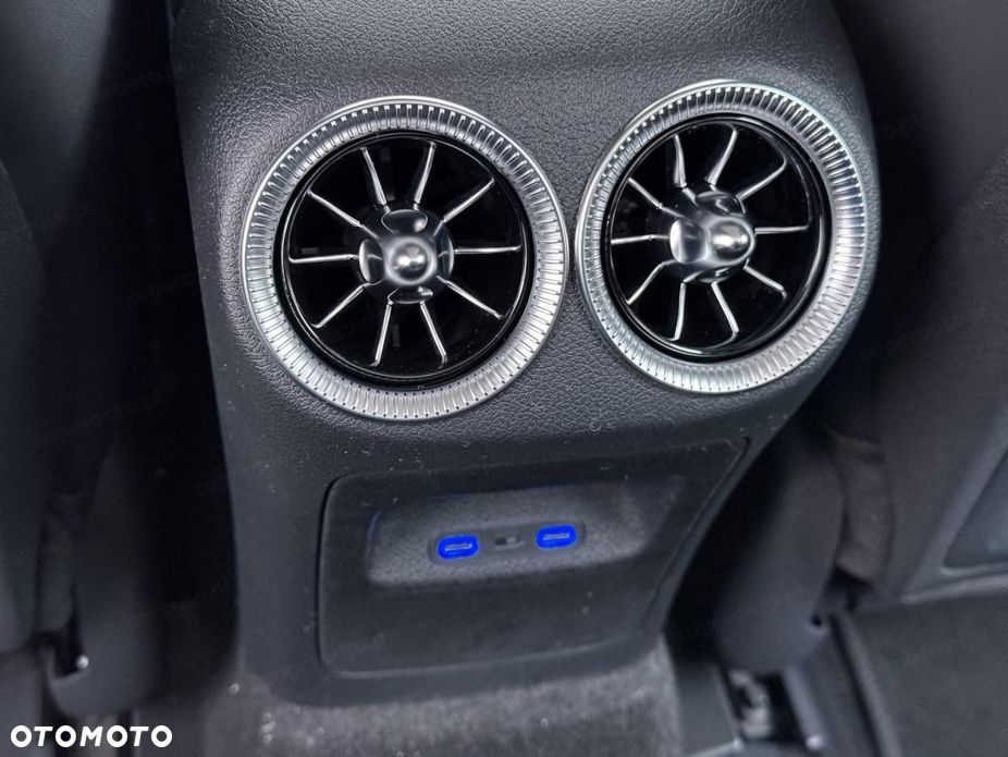 Mercedes-Benz CLA 220 mHEV 4-Matic 8G-DCT - 11