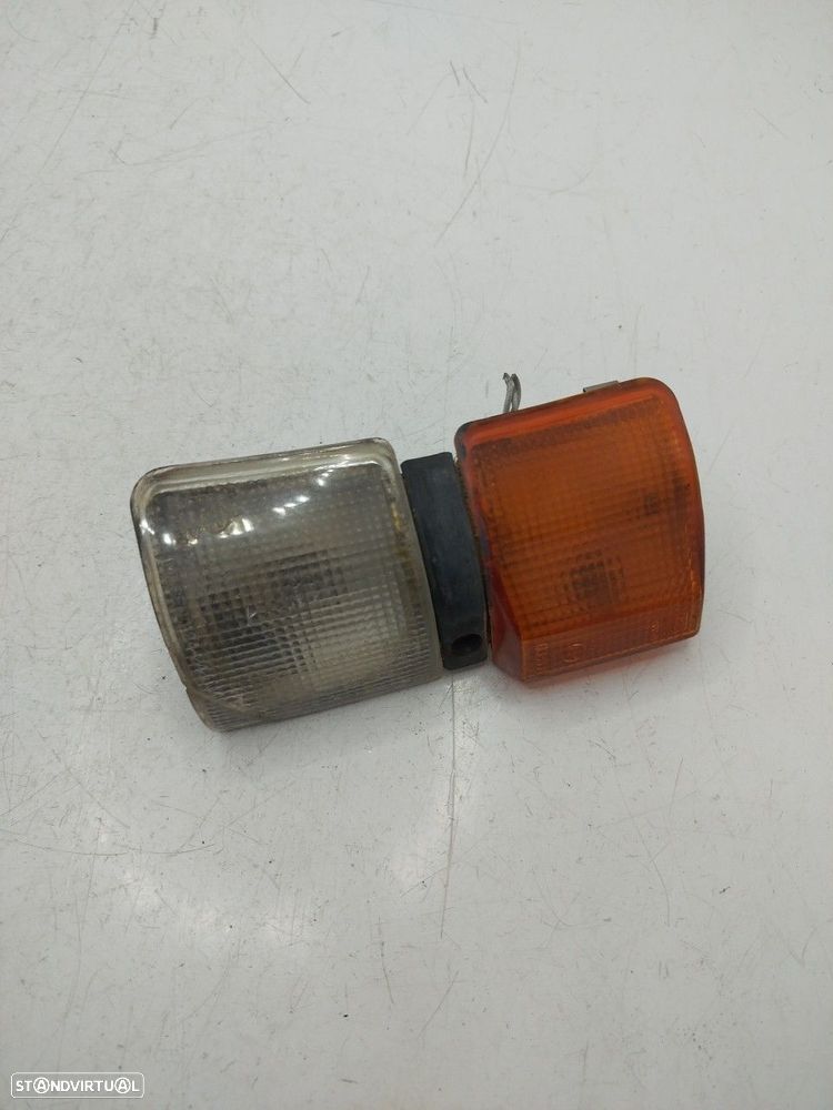 Farolim De Pisca Frente Esq Mitsubishi L 300 / Delica Ii Chassis (L03_ - 1