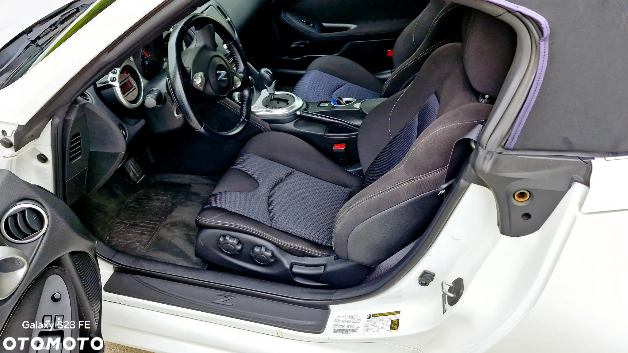 Nissan 370 Z - 14
