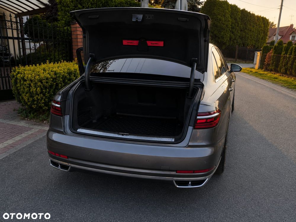 Audi A8 - 5