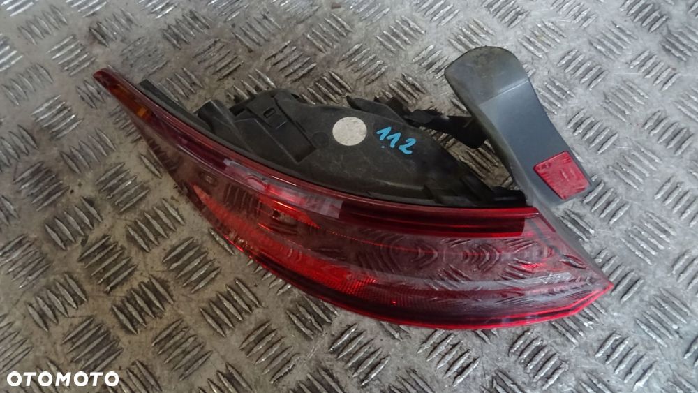 audi a3 8v 5d sportback uk 13- lampa prawa tył 8v4945096c - 2