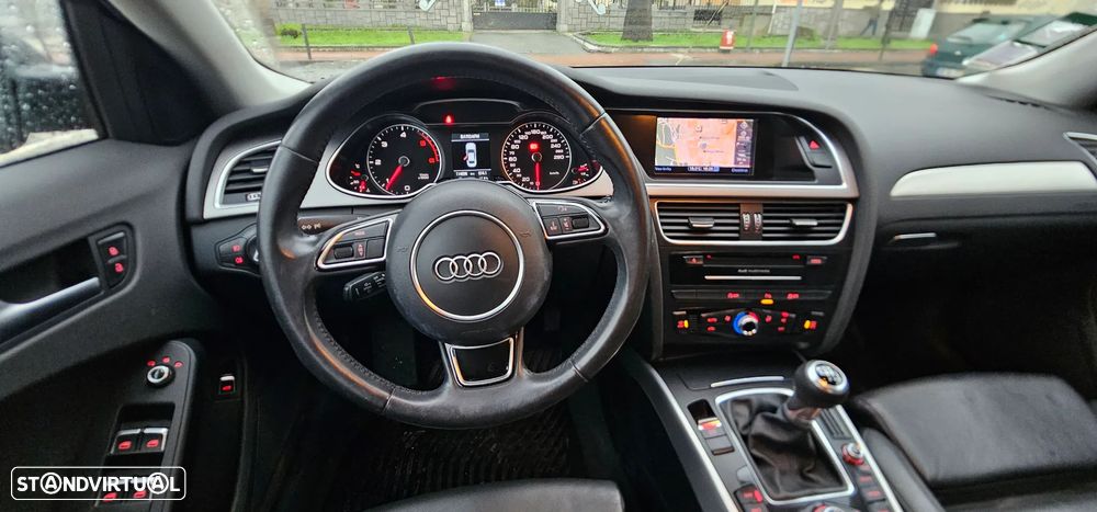 Audi A4 2.0 TDI Business Line Sport - 8