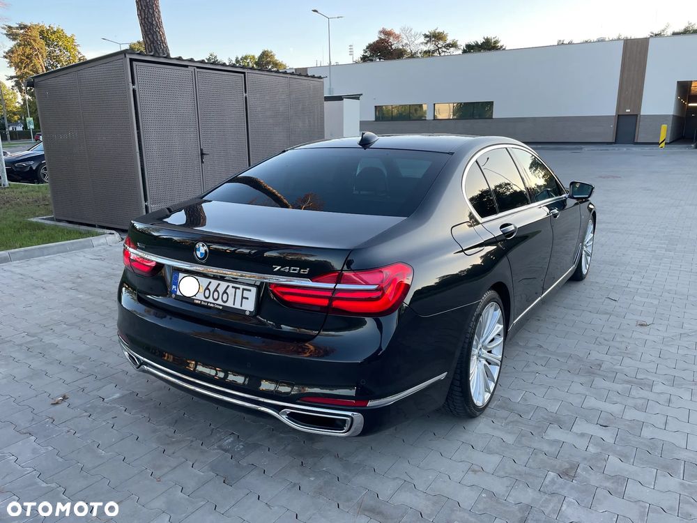 BMW Seria 7 740d xDrive - 17
