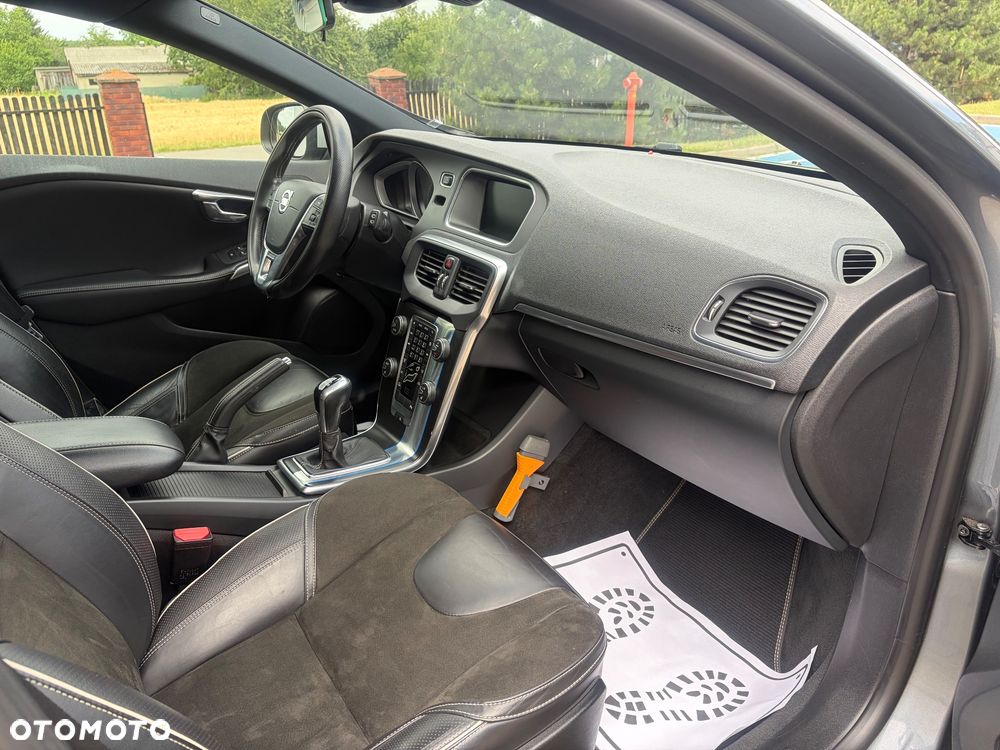Volvo V40 D2 RDesign - 33