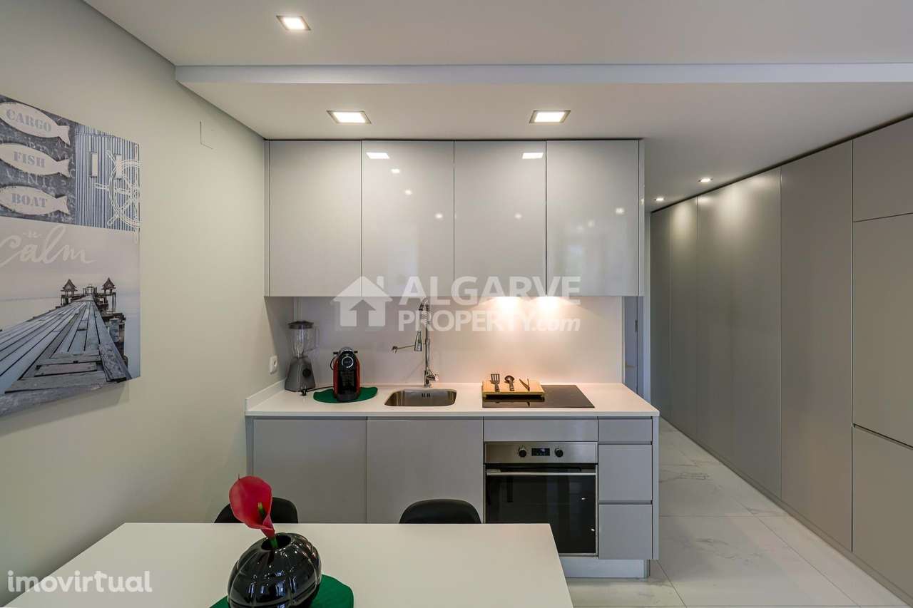 Vilamoura -  T1 próximo da Marina, da praia e de todas as comodidades. - Grande imagem: 2/10