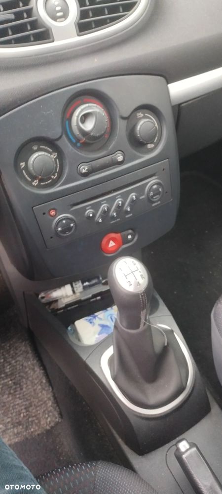 Renault Clio 1.5 dCi Extreme - 13