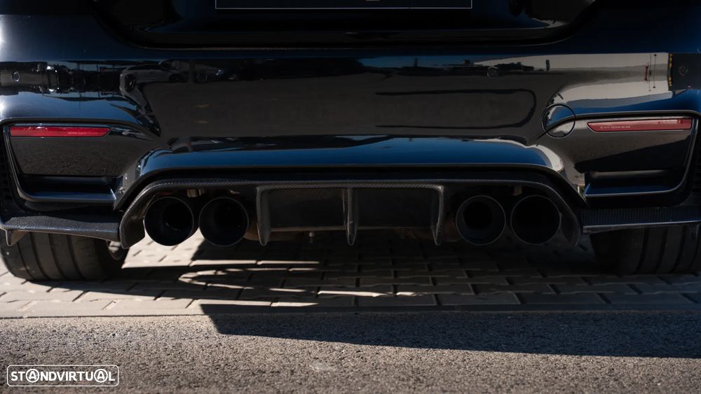 BMW M4 Coupe DKG Competition - 21