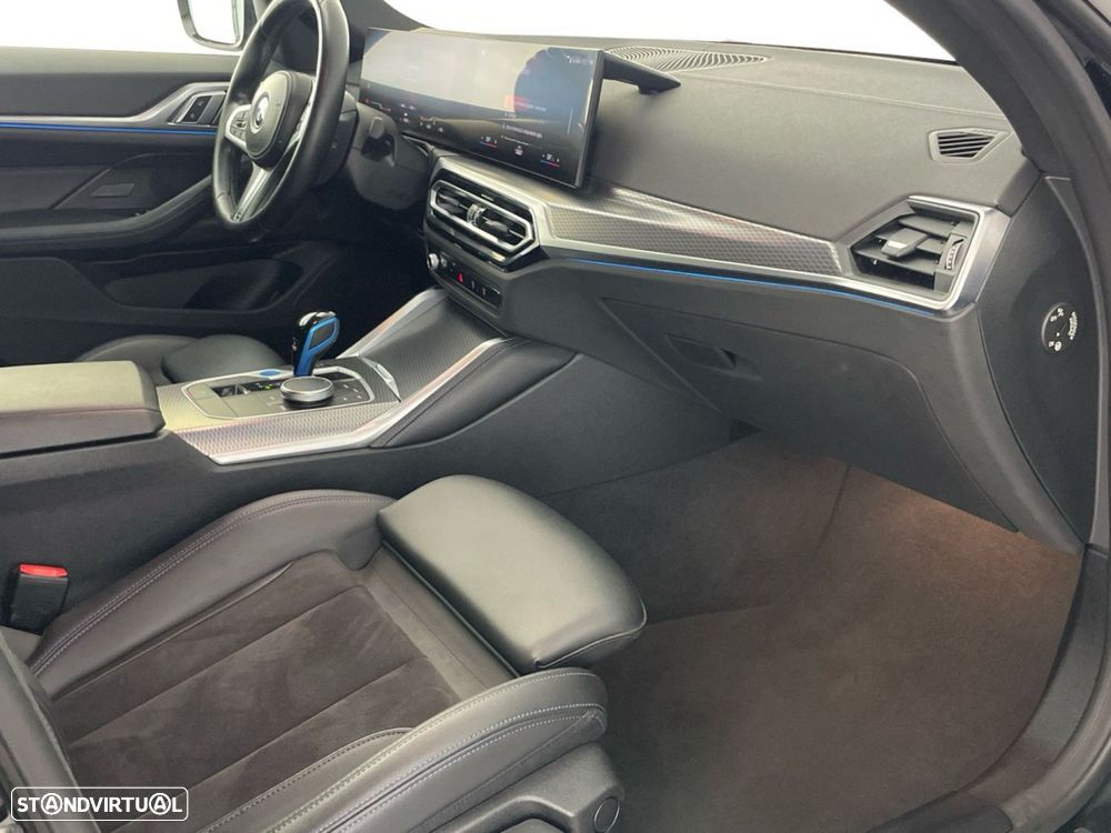 BMW i4 eDrive40 Desportiva M - 19