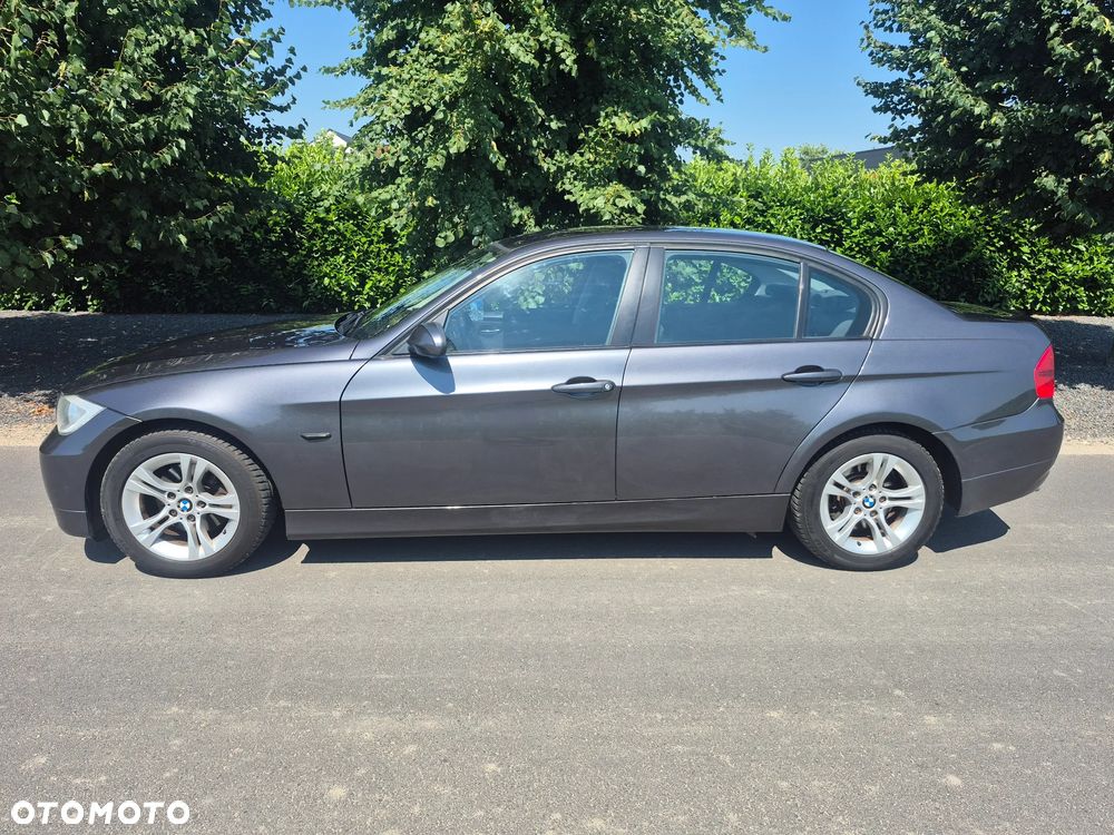 BMW Seria 3 318i - 7