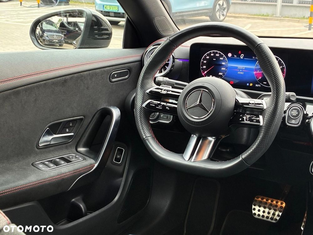 Mercedes-Benz CLA - 17
