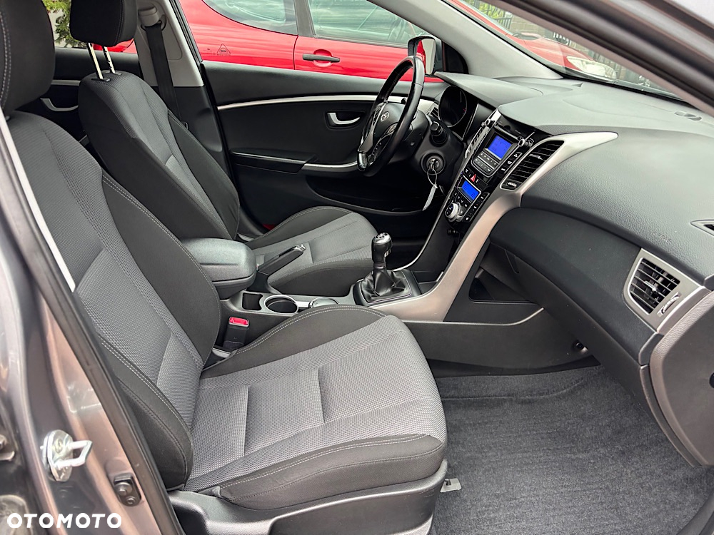 Hyundai i30 1.4 CRDi Premium - 27