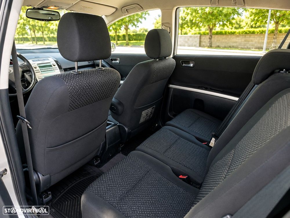 Toyota Corolla Verso 1.6 VVT-i - 9