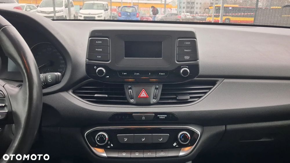 Hyundai i30 1.5 DPI Modern - 21