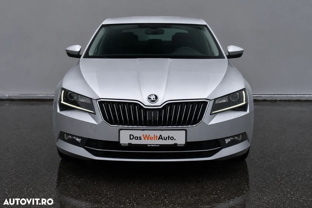 Skoda Superb 2.0 TDI DSG Ambition - 10