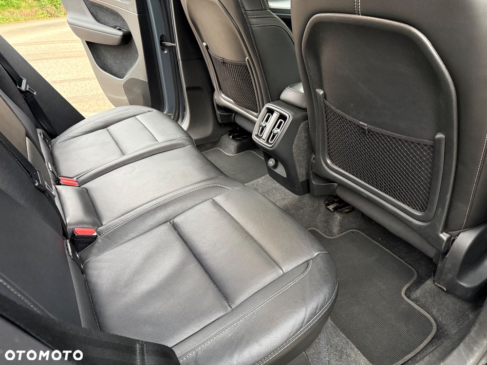 Volvo XC 40 B4 B DKG Ultra Dark - 40
