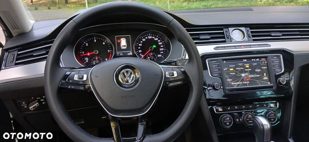 Volkswagen Passat 2.0 TDI SCR DSG 4Motion Business - 33