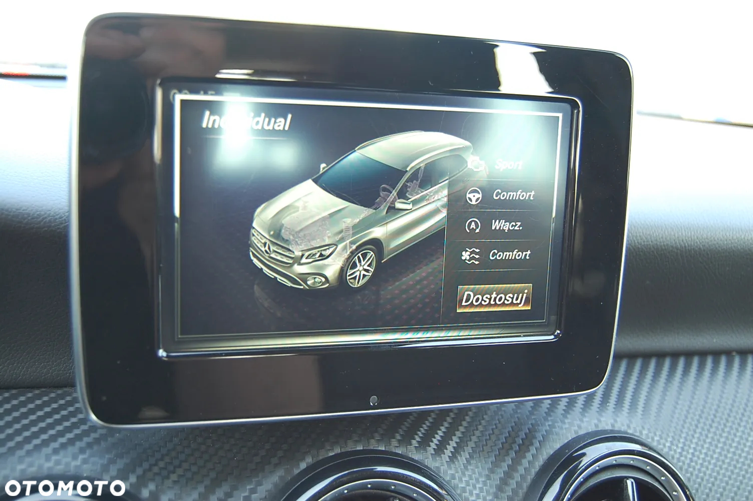 Mercedes-Benz GLA 180 (CDI) d 7G-DCT - 24