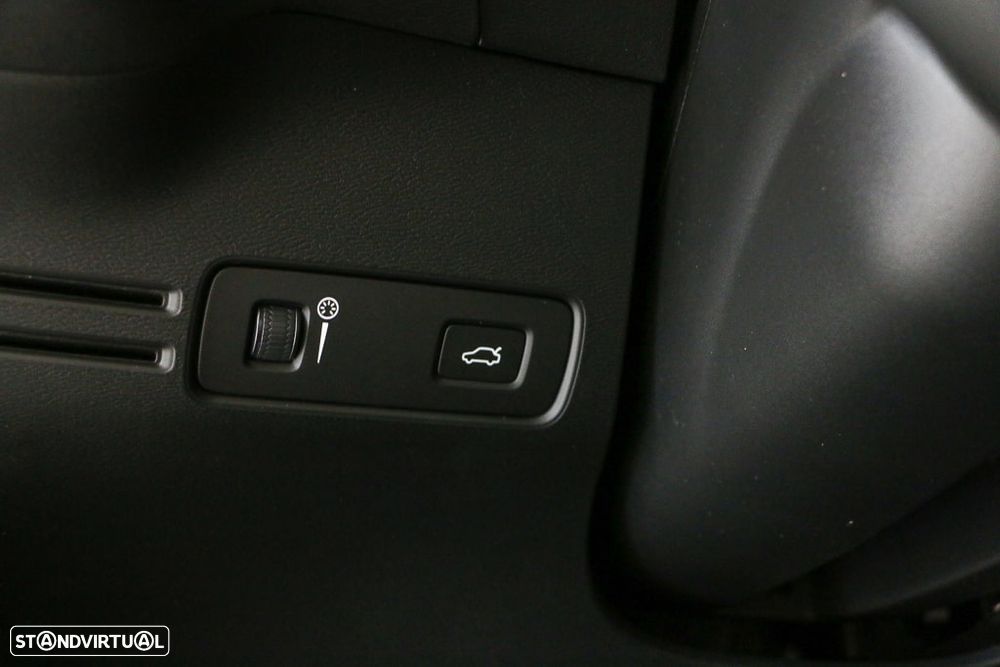 Volvo XC 40 2.0 D3 Momentum - 12