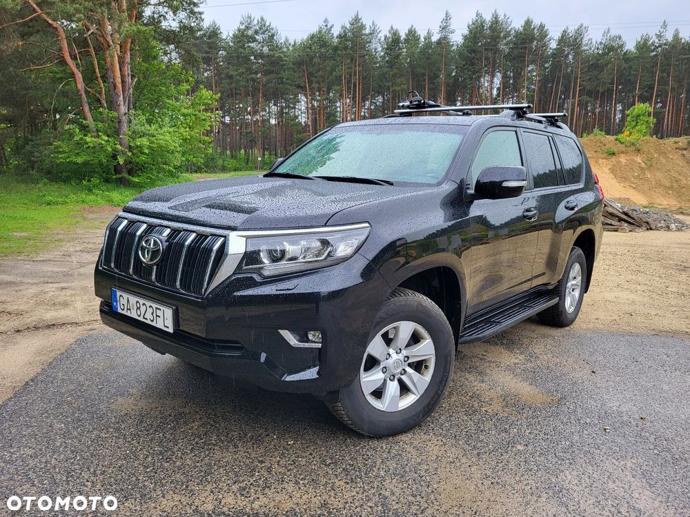 Toyota Land Cruiser - 1