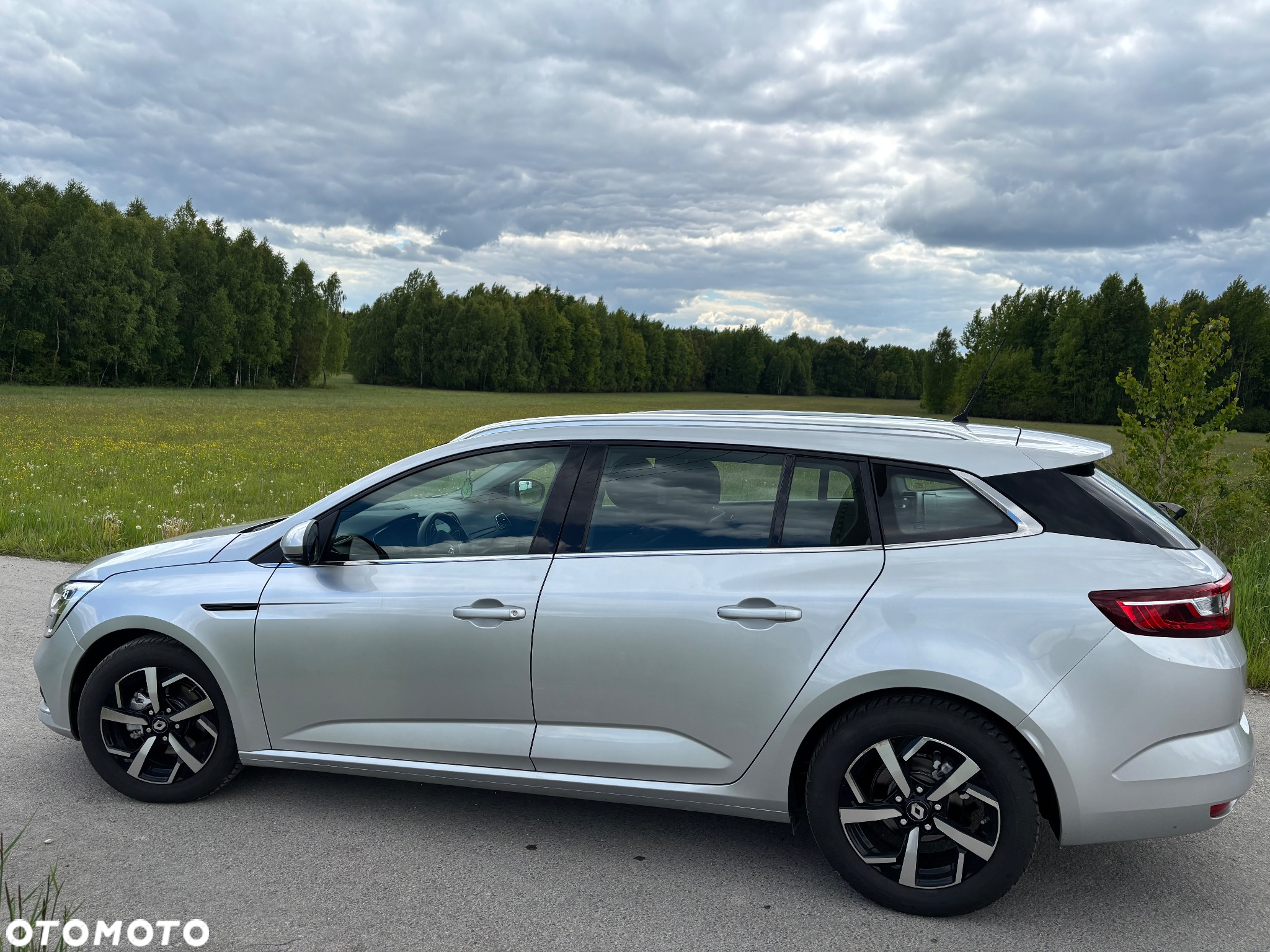 Renault Megane 1.5 Blue dCi Limited - 7