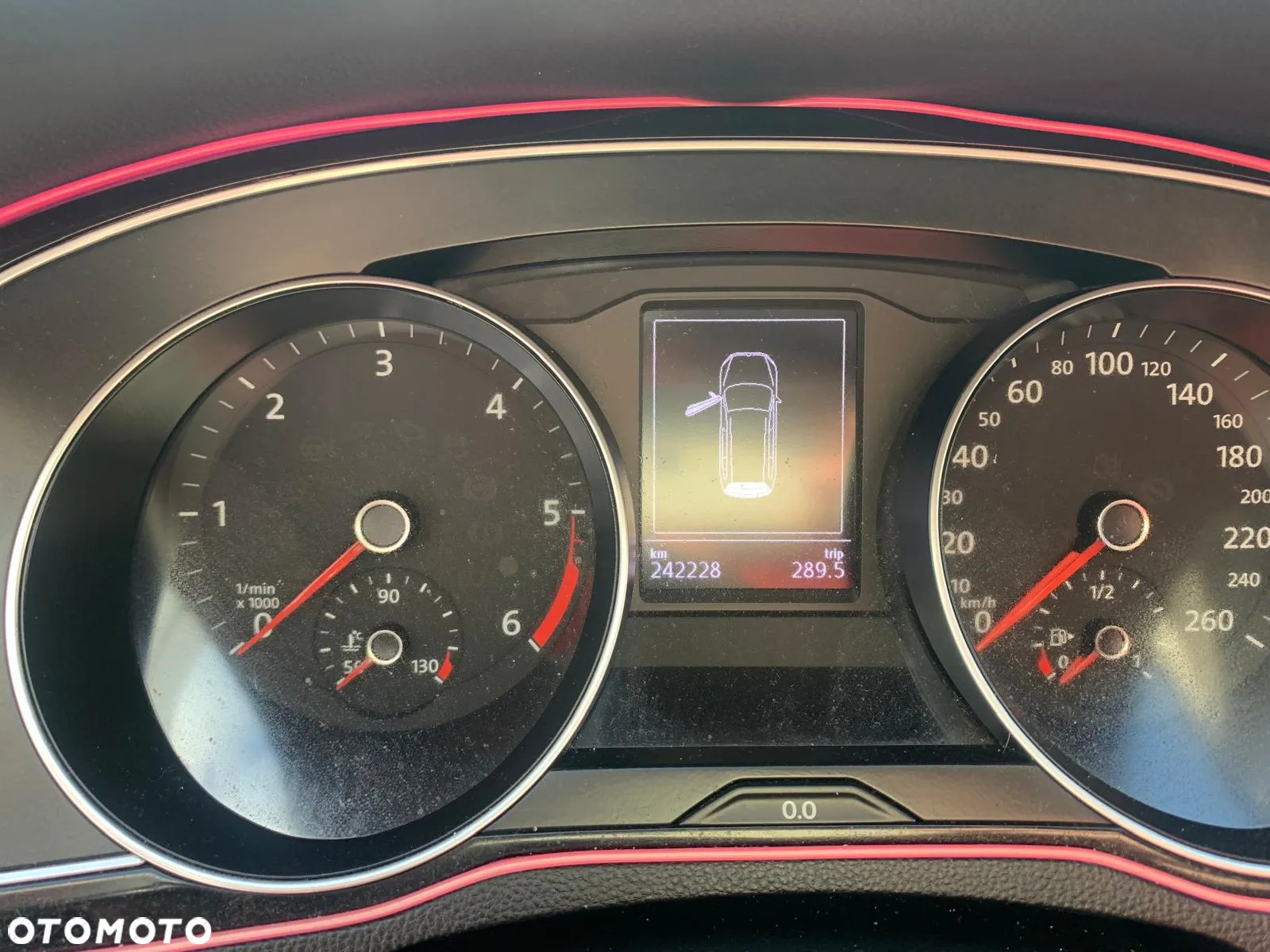 Volkswagen Passat - 25