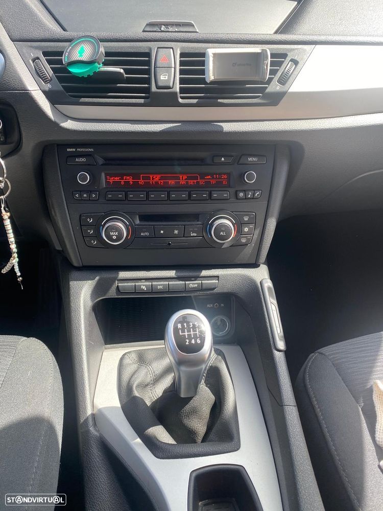 BMW X1 18 d sDrive - 12