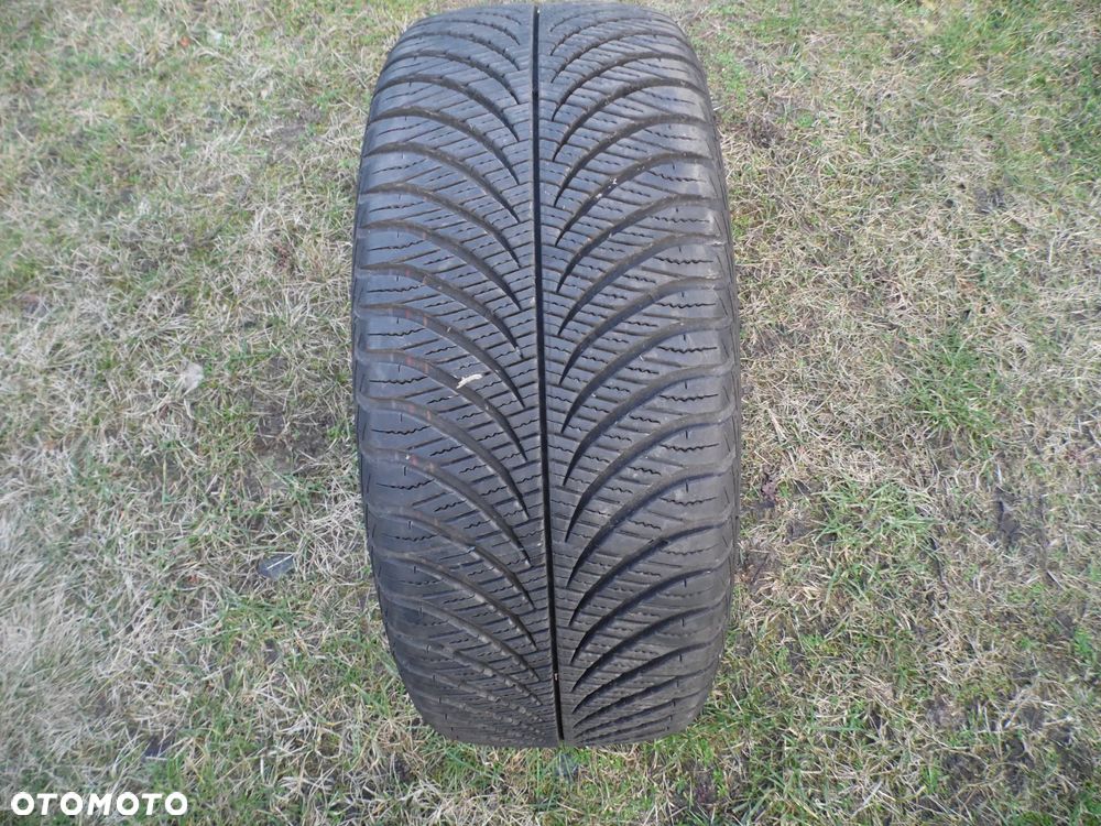 Opona Wielosezonowa Goodyear Vector 4 seasons 215/50 R17 95V 2023 7,6mm - 1