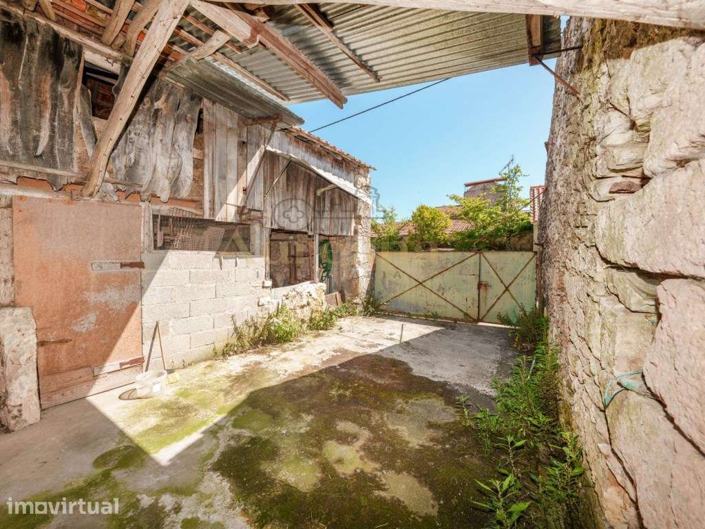 Barracões com 2832m2 de terreno - Zambujal - Atouguia - Grande imagem: 3/12