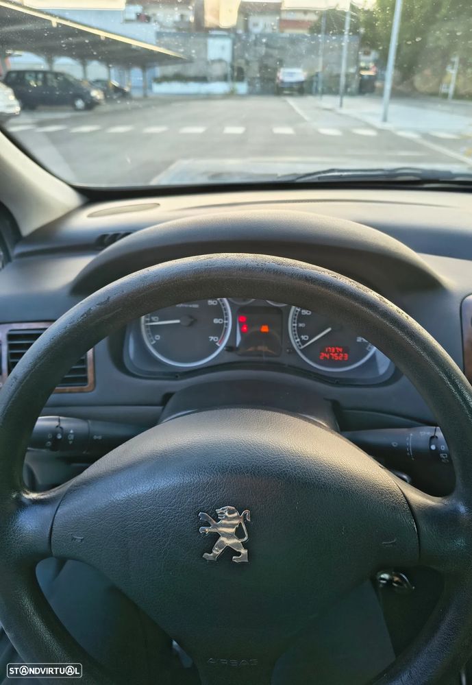 Peugeot 307 1.4 XR - 6