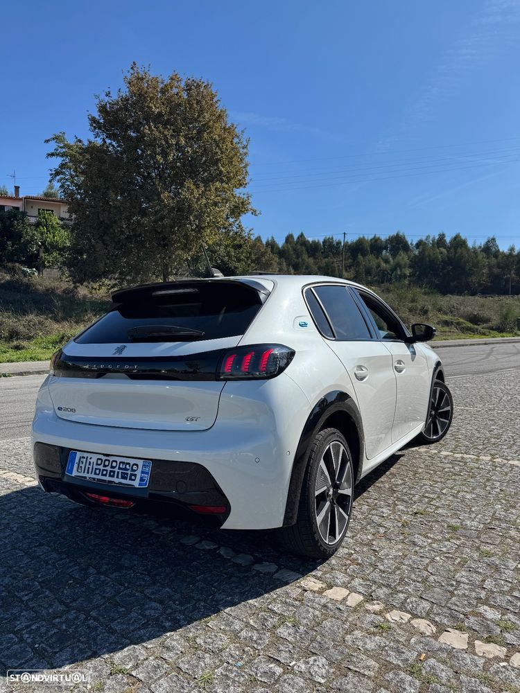 Peugeot e-208 50 kWh GT - 4